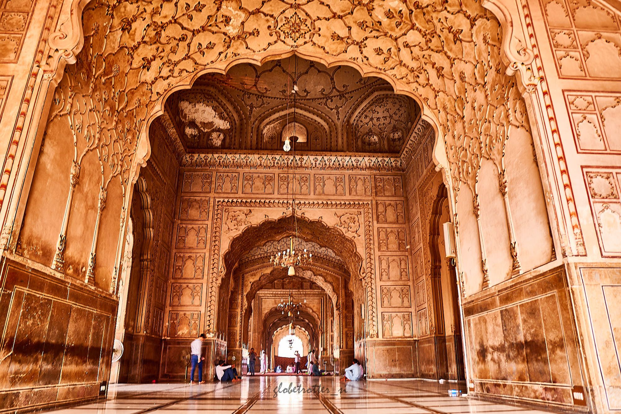 Badshahi Mosque Image 1